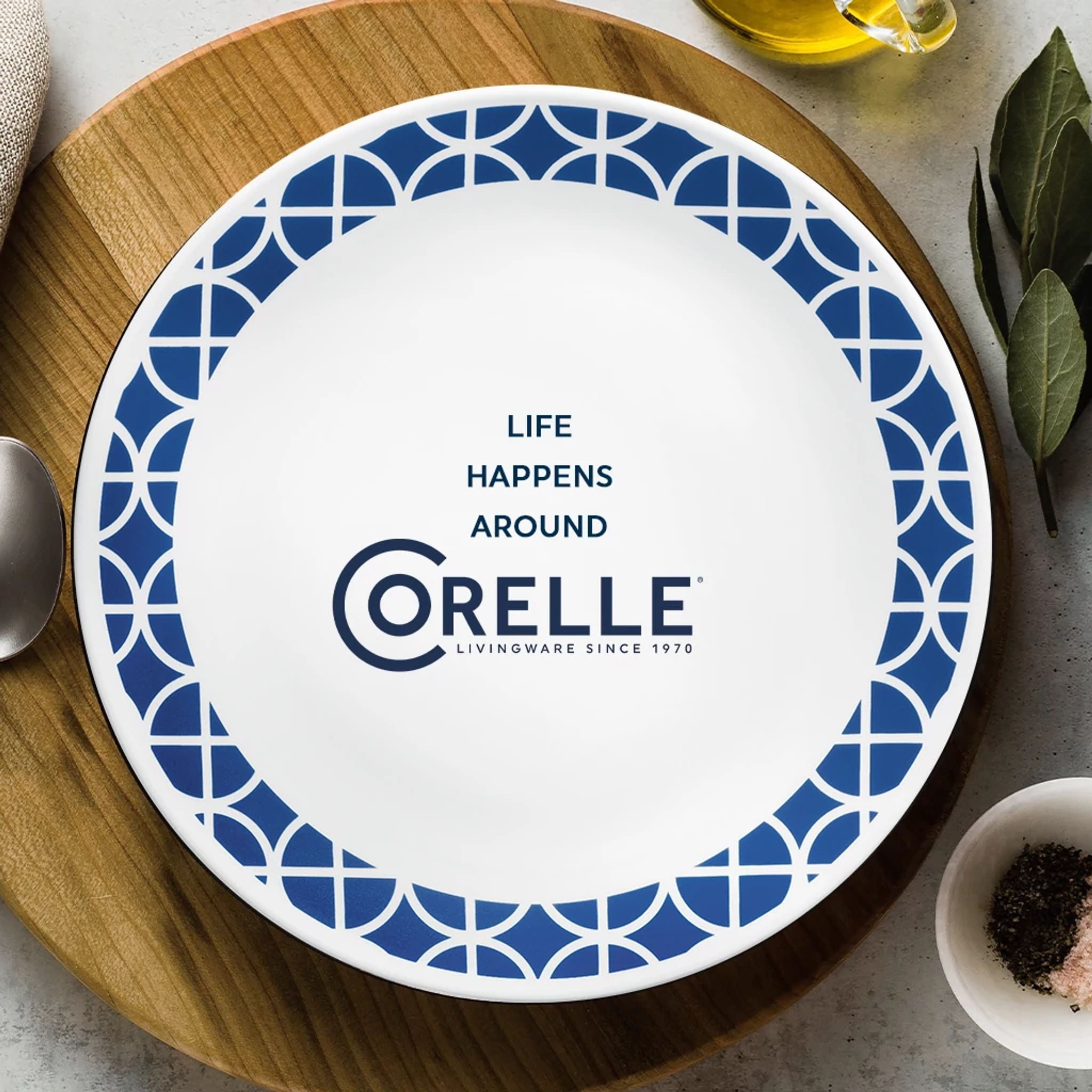 Corelle Cobalt Circles 16-Piece Glass Dinnerware Set (Service for 4)