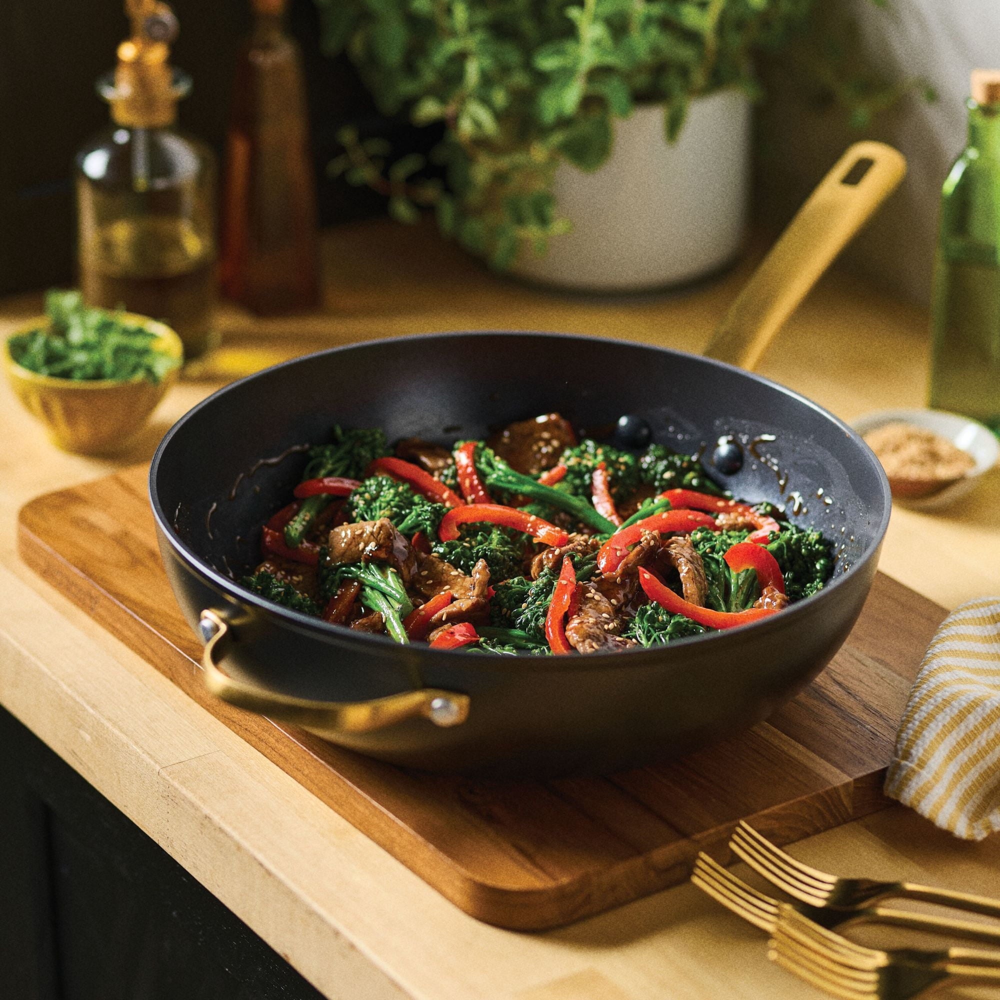 Farberware Forged Induction 12 Inch Ceramic Nonstick Stir-Fry Pan with Helper Handle - Dishwasher Safe and Oven Safe to 500°F, Black
