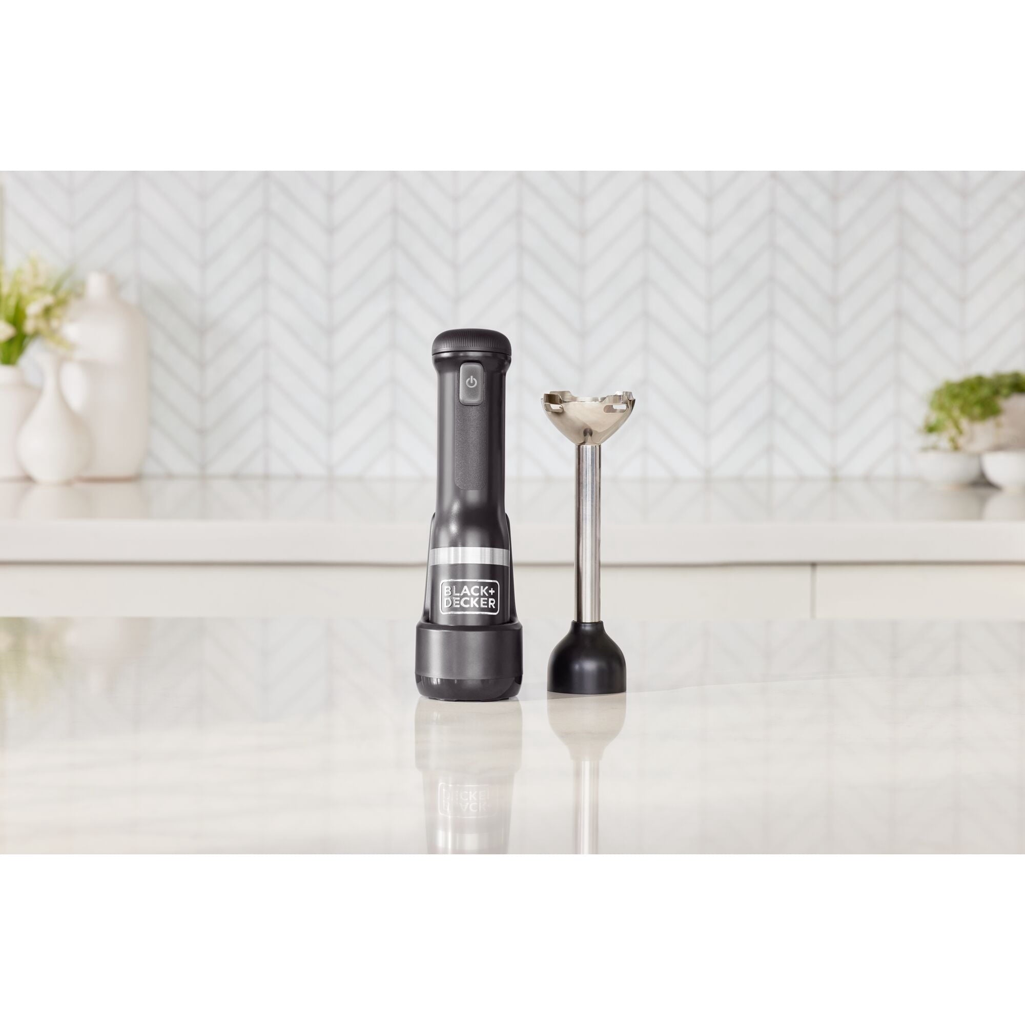 BLACK+DECKER Kitchen Wand Blender Kit - Black (BCKM1011K10)