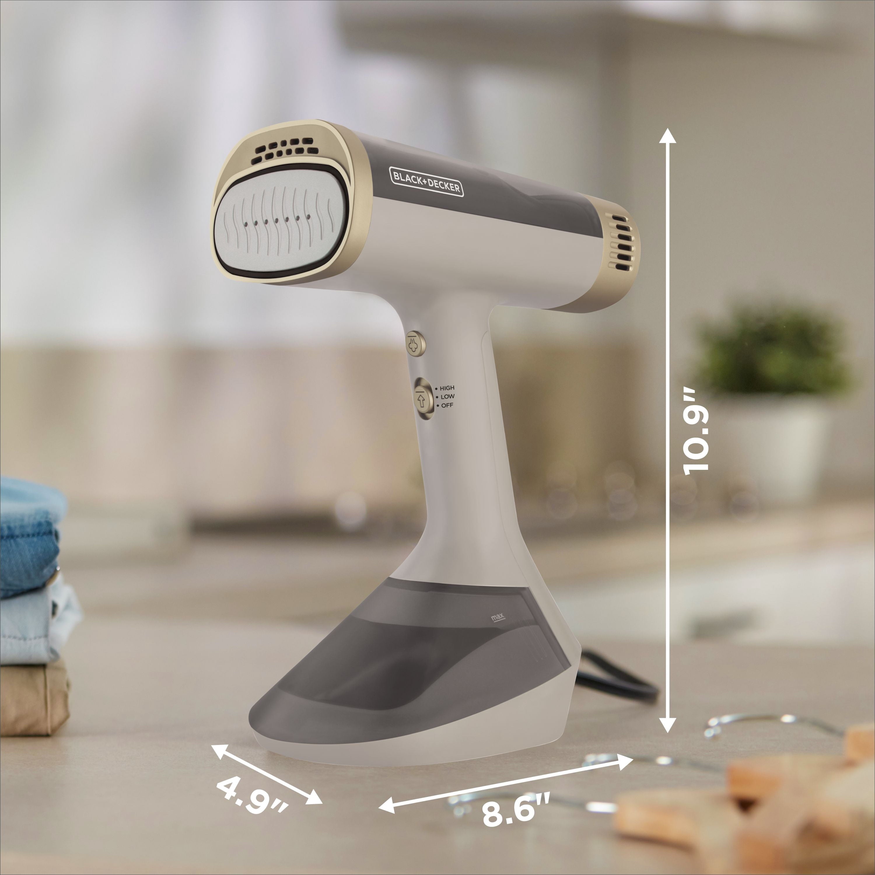 BLACK+DECKER™ VacuSteam™ Handheld Steamer