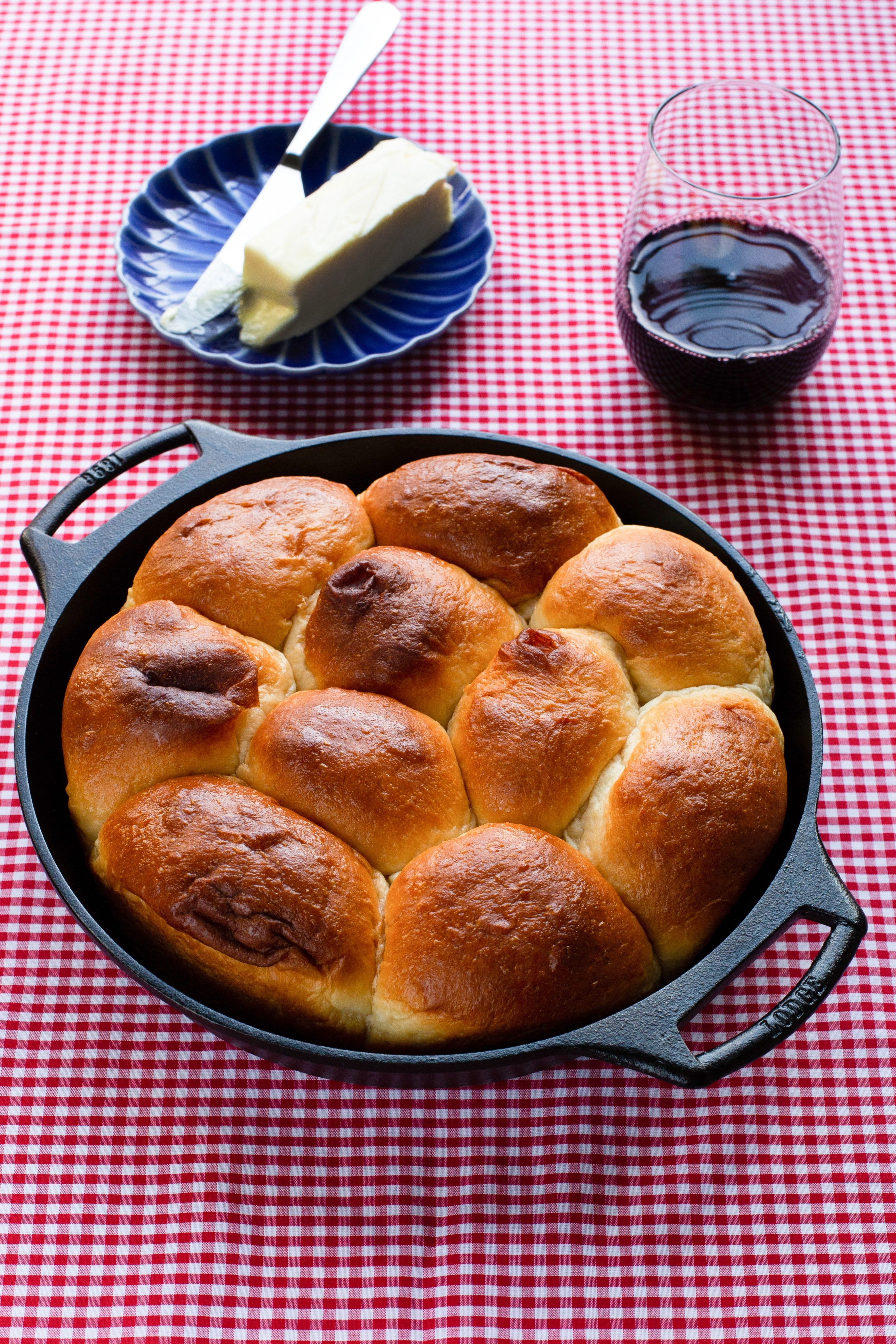 Lodge Cast Iron 10.25" Baker's Skillet Seasoned - BW10BSK
