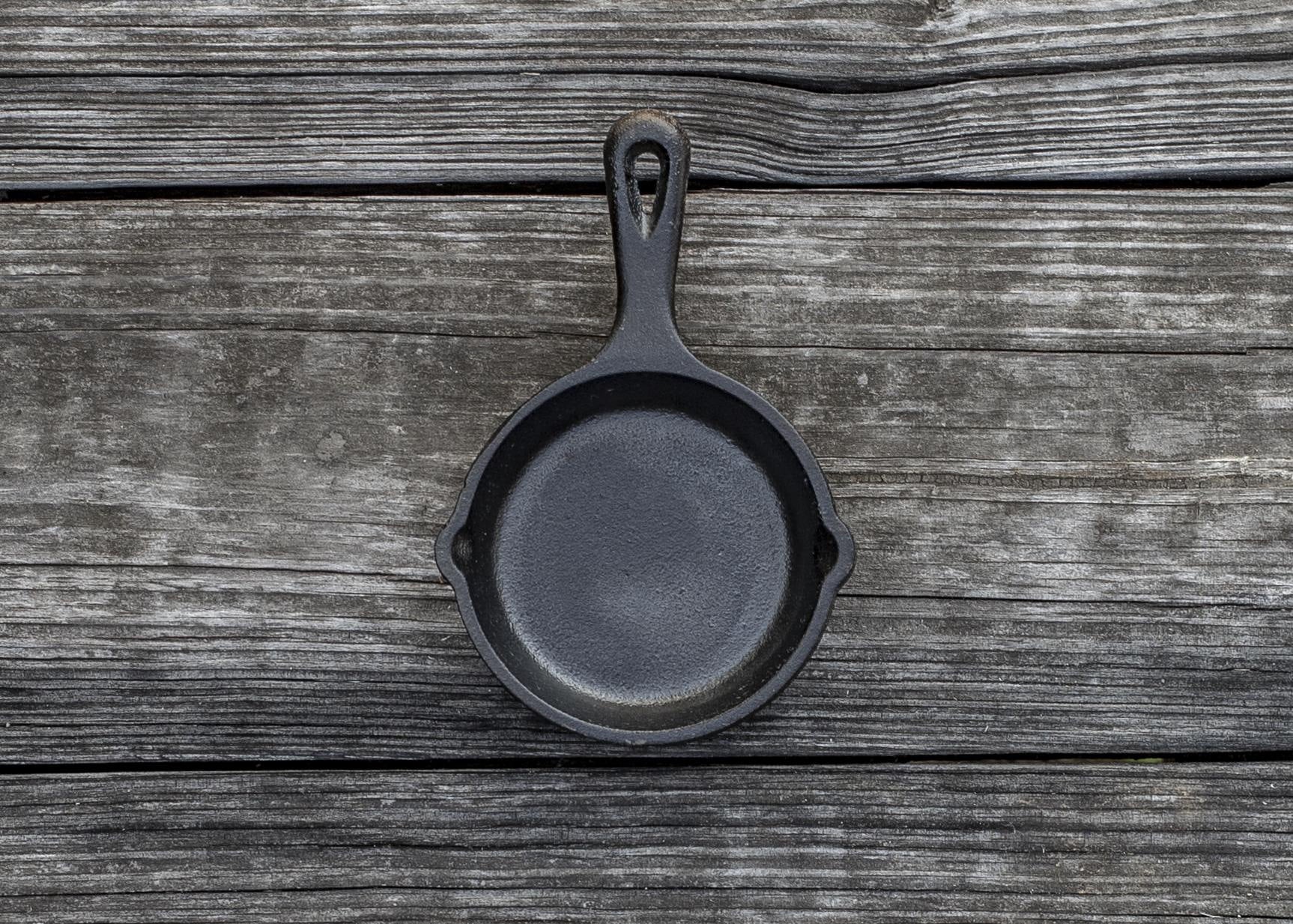Lodge Seasoned Cast Iron 3.5 Inch Skillet