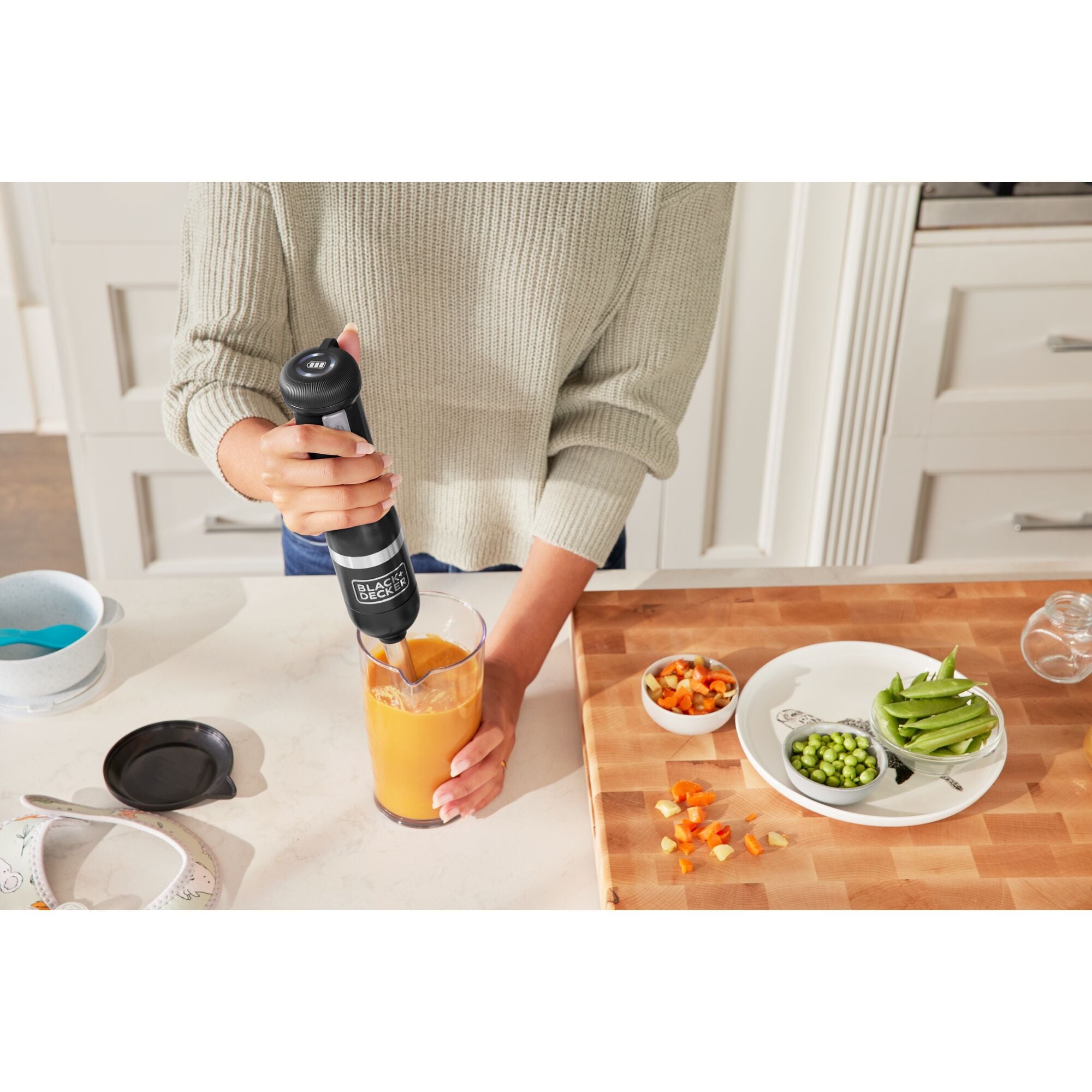 BLACK+DECKER Kitchen Wand Blender Kit - Black (BCKM1011K10)