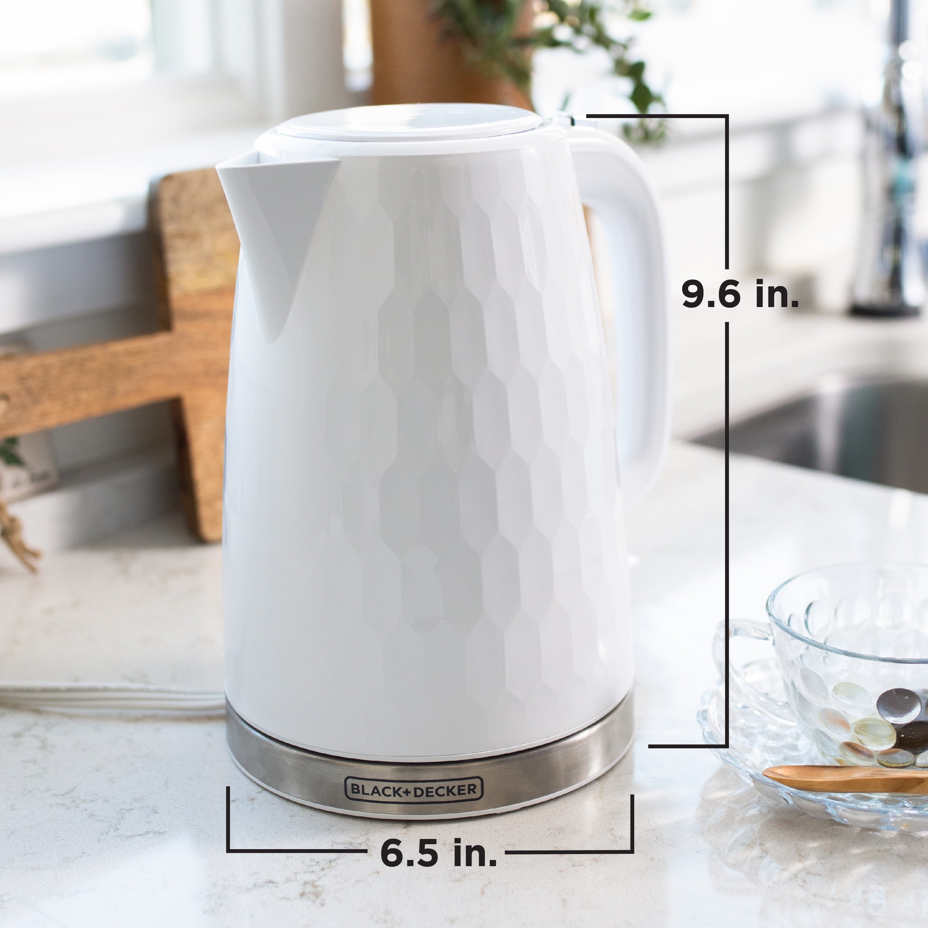 BLACK+DECKER Honeycomb Collection Rapid Boil 1.7L Electric Cordless Kettle with Premium Textured Finish - White, KE1560W